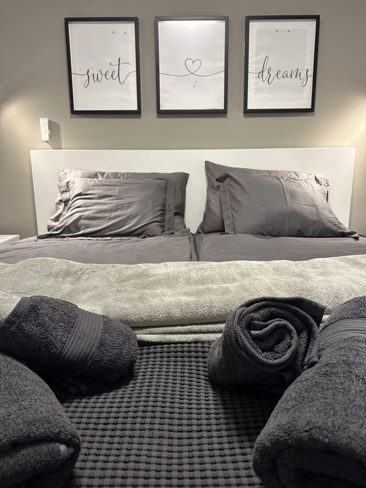 Property photograph 24