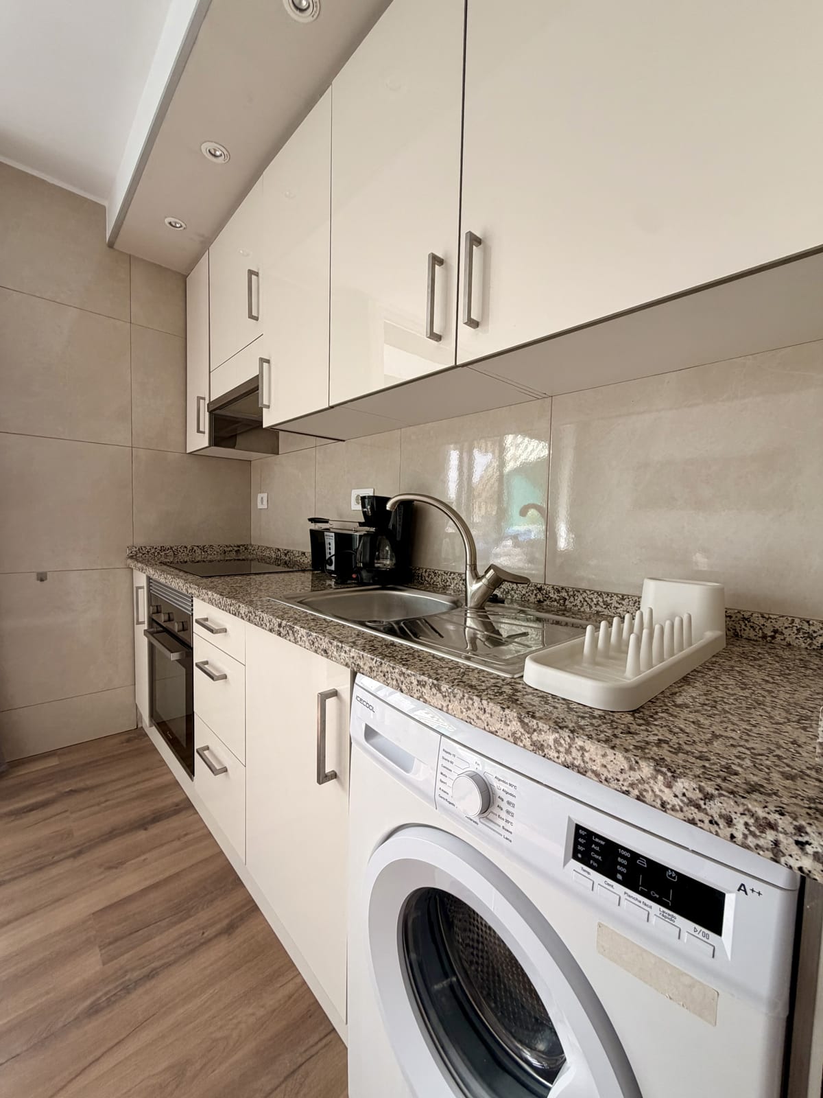 Property photograph 11